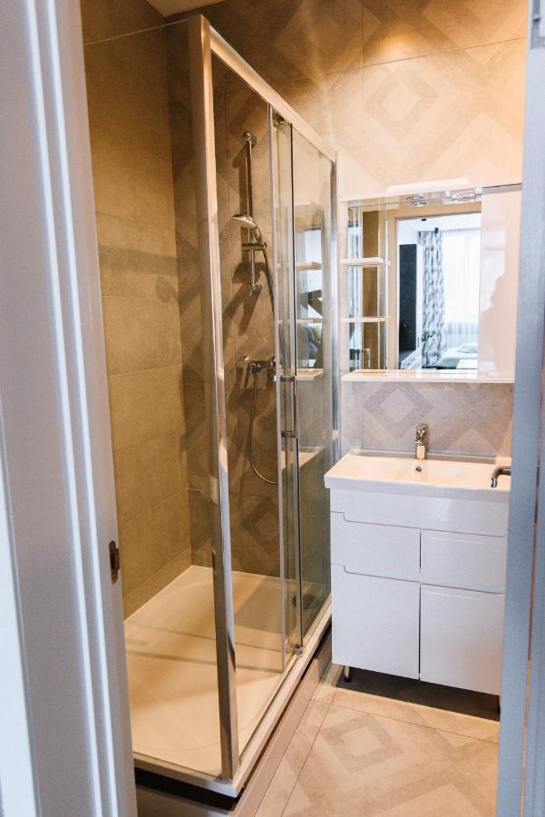 Royal Tower Luxurious Smart Residence Киев Екстериор снимка