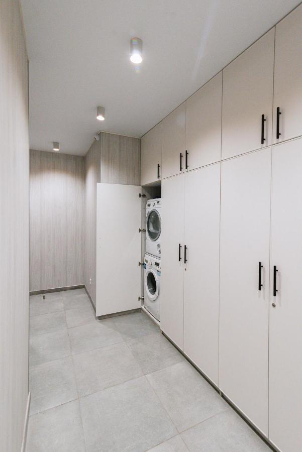 Royal Tower Luxurious Smart Residence Киев Екстериор снимка